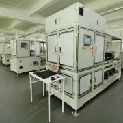 加解拘束機→拘束托盤