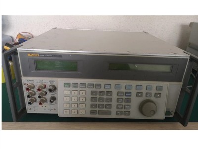 大量回收工廠儀器 福祿克FLUKE5520A多功能校準(zhǔn)儀